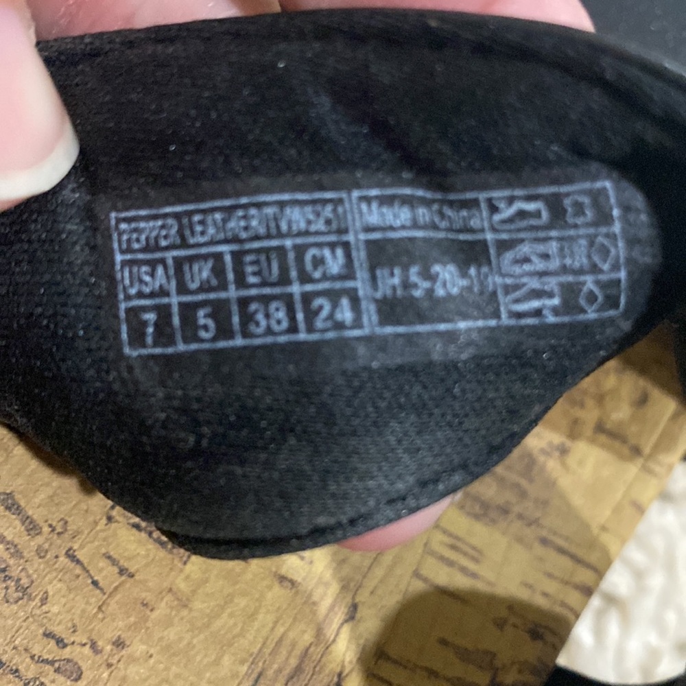 LIKE NEW LADIES VIONIC WEDGES - Picture 9 of 12